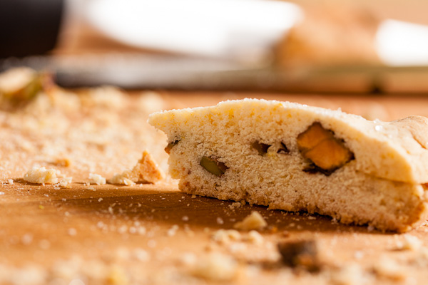 Lemon Biscotti Recipe With Pistachios and Lemon Glaze