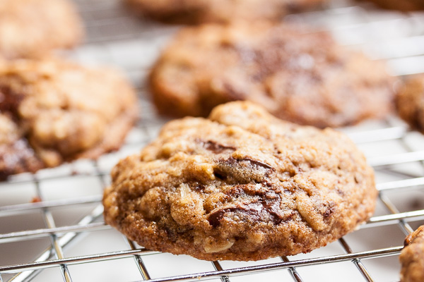 chocolate chunk oatmeal cookies