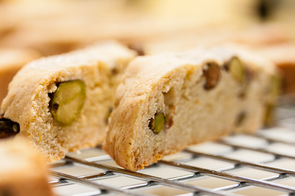 Crispy lemon pistachio biscotti, flavoured with fresh lemon zest and studded with toasted pistachios. I could eat the whole batch by myself!