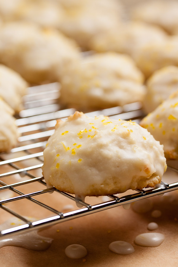 lemon-glazed ricotta cookies