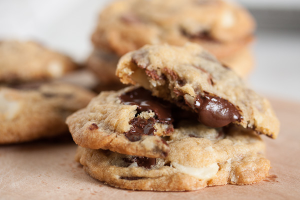 milk chocolate macadamia nut cookies