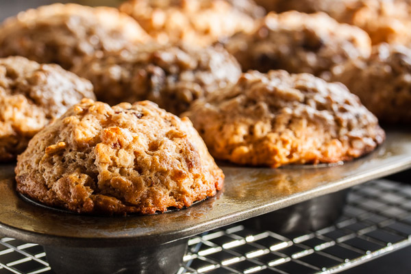 oatmeal muffins with dates, cranberries and pecans