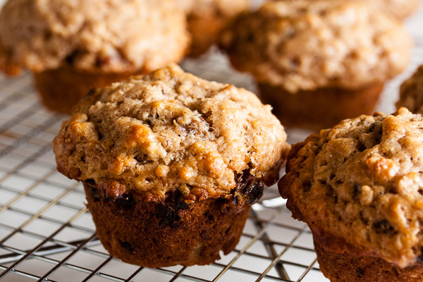 oatmeal muffins with dates, cranberries and pecans