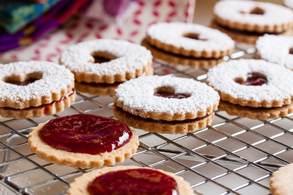 linzer cookies