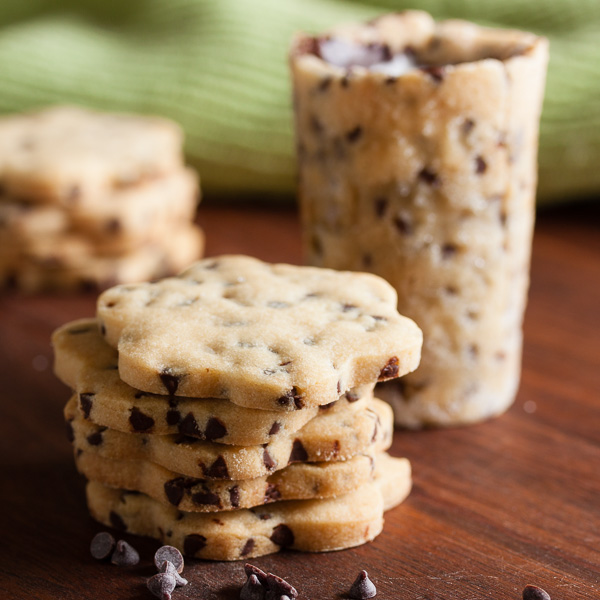 Small Glass Cookie Jar w/ Mini Chocolate Chip Cookies