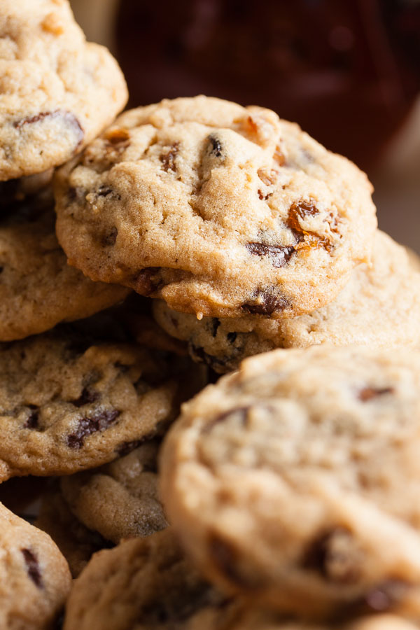 For these rum raisin chocolate chip cookies, the raisins are first soaked in rum for six hours, which gives them a really deep flavour.