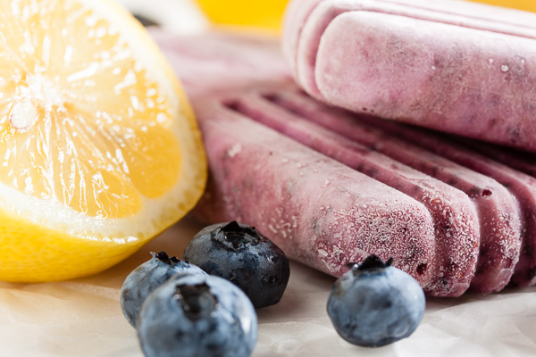Blueberry Lemon Yogurt Popsicles – sweet and tart, creamy and refreshing – flavours that were meant to be together.
