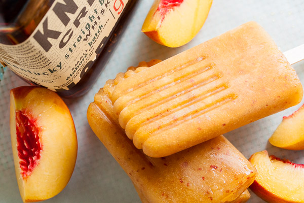 Peach Bourbon Popsicles – the flavours of the southern states in a grown-up treat.