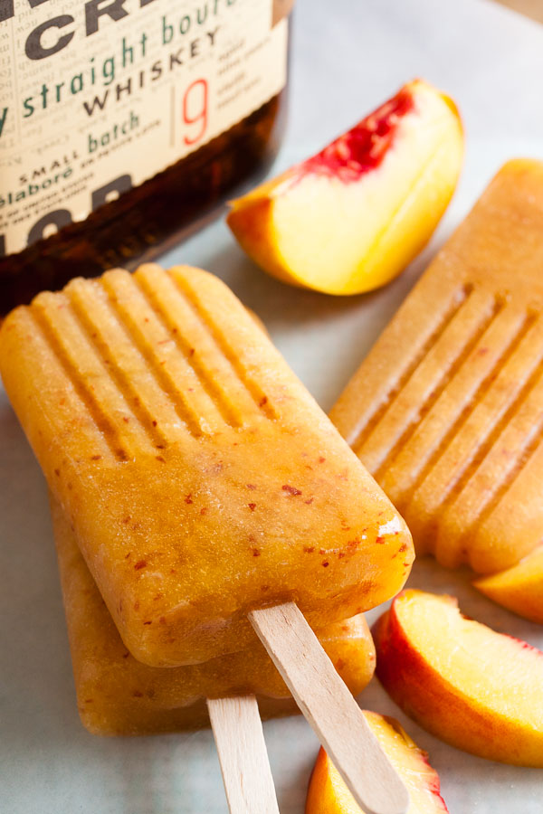 Peach Bourbon Popsicles – the flavours of the southern states in a grown-up treat.