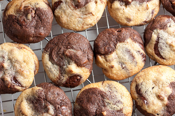 Chocolate Chunk Marble Cookies – a perfect marriage of chocolate and vanilla, made even better with added pecans and chocolate chunks. So pretty, but so simple to make!