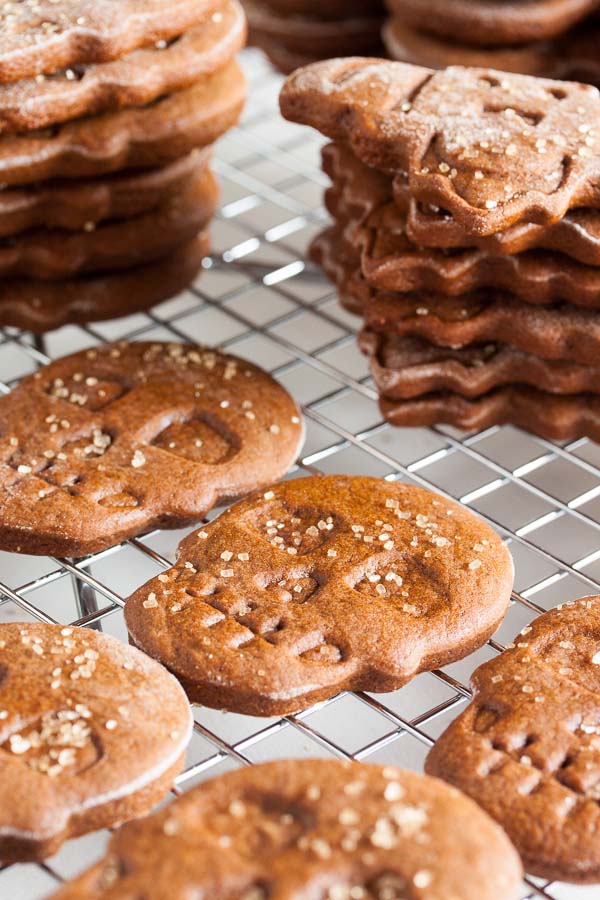 These molasses spice cookies have a deep, rich flavour. Not too sweet, very molasses-y, and with an undercurrent of dark rum.