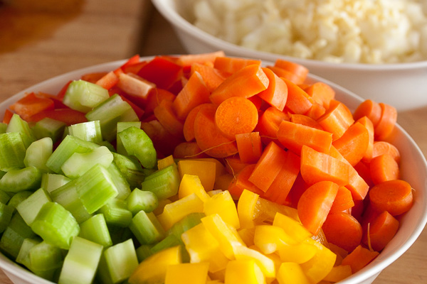 This vibrantly coloured rainbow vegetarian chili is hearty and filling, with a nice bit of heat, and loaded with a wide variety of vegetables and beans.