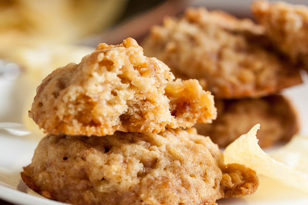 The crunch in these Toffee Crunchers comes from a combination of rice cereal and potato chips, the flavour from brown sugar and toffee bits.