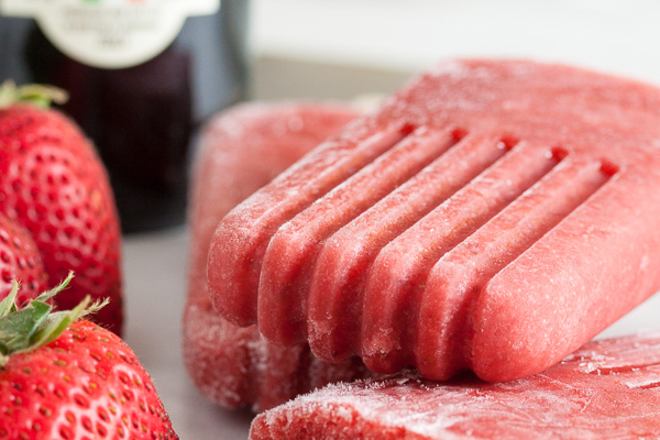 strawberry balsamic popsicles