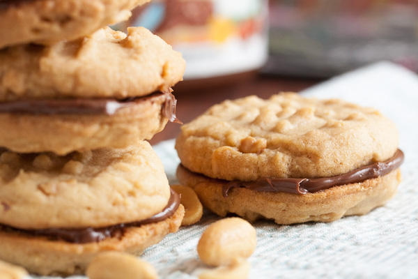 peanut butter nutella sandwich cookies