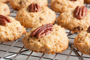 Hawaiian Pineapple Pecan Cookies – these cookies have a great chewy texture, and all the flavour of pineapple, coconut, and buttery pecans.