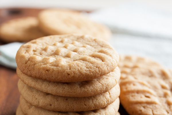 chewy peanut butter cookies