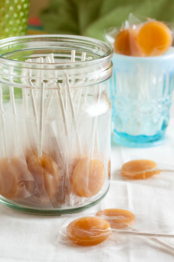 Deliciously buttery and caramelly Old-Fashioned Butterscotch Lollipops. For kids of all ages!