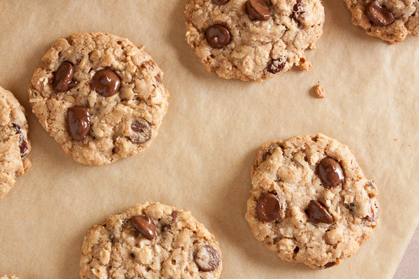 These coconut, cranberry, chocolate chip oatmeal cookies are absolutely the most popular cookies I've made to date. A perfect combination of flavours!