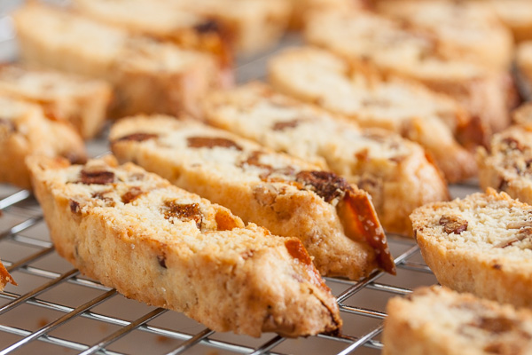 Perfectly crunchy Tropical Biscotti, with fruity flavour from dried apricots and pineapple, plus buttery toasted pecans and dark rum!