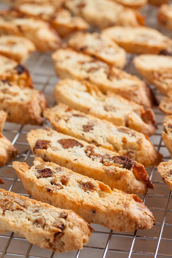 Perfectly crunchy Tropical Biscotti, with fruity flavour from dried apricots and pineapple, plus buttery toasted pecans and dark rum!