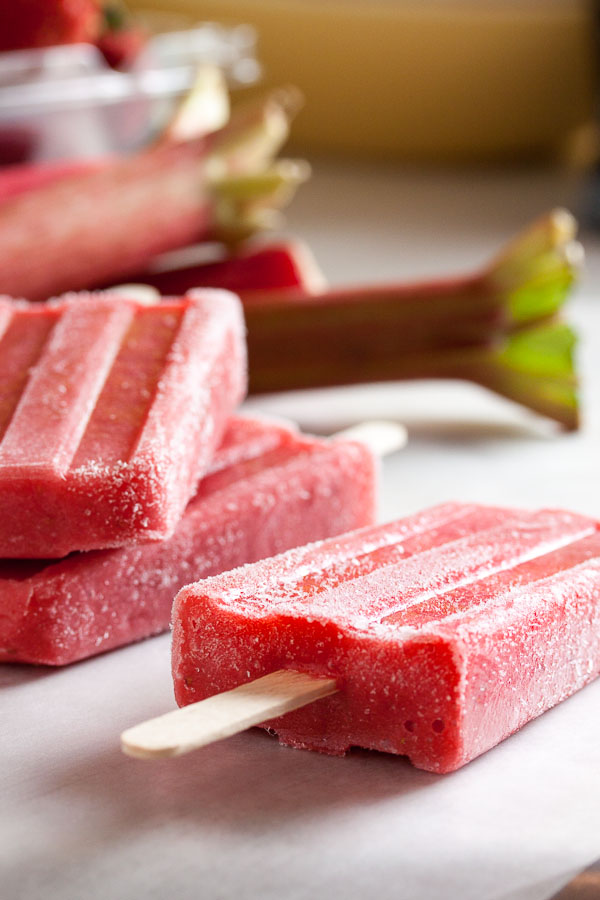 If you like strawberry rhubarb pie, you'll love these strawberry rhubarb popsicles. Sweet juicy strawberries plus sour rhubarb for a perfect summer treat!