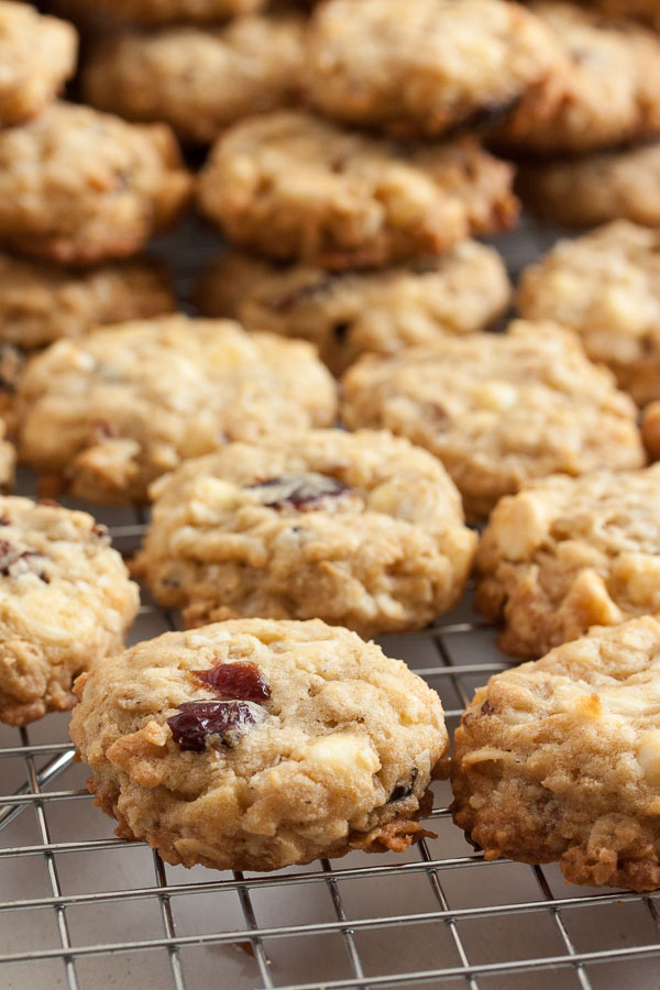 White Chocolate Cranberry Oatmeal Cookies | wanna come with?