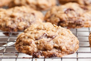 chocolate chunk oatmeal cookies
