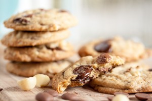 milk chocolate macadamia nut cookies