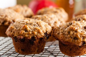 oatmeal muffins with dates, cranberries and pecans