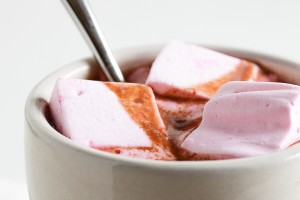 peppermint marshmallows in hot cocoa