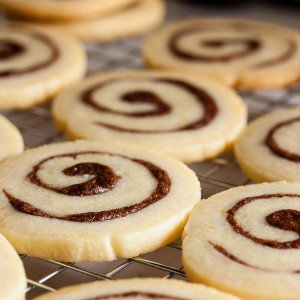 cinnamon bun cookies