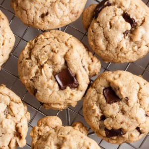 Coconut Oil Oatmeal Chocolate Chip Cookies – dense and moist and chewy and loaded with flavour.