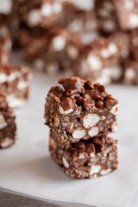 No-bake Crispy Rocky Road Bars – with chocolate, butterscotch, peanut butter, crispy rice cereal, and mini marshmallows. You'll love them!